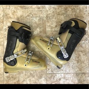 Dalbello Ski Boots. 26 Mondo. Krypton IL Moro.